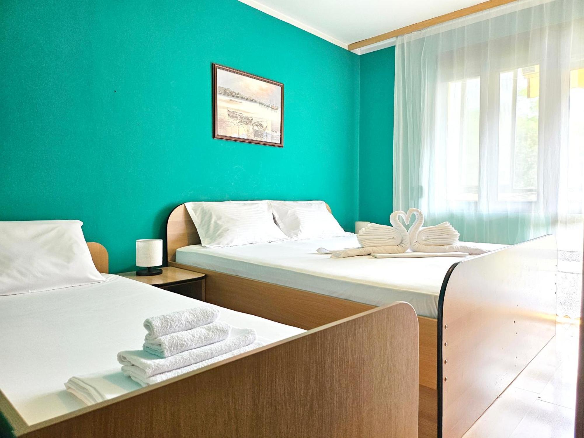 Apartment Luka Kotor Luaran gambar